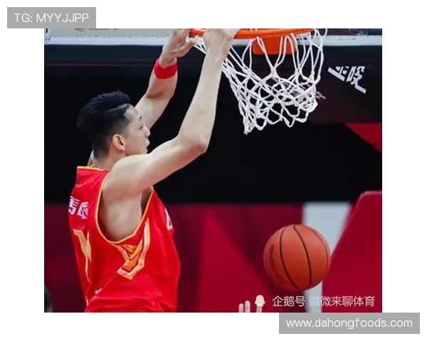 克内克特飞身暴扣震撼全场哈滕强势封盖展现防守威力